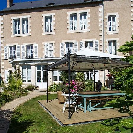 La Brasserie Chambre D'Hotes De Delphine Saulge Exterior photo