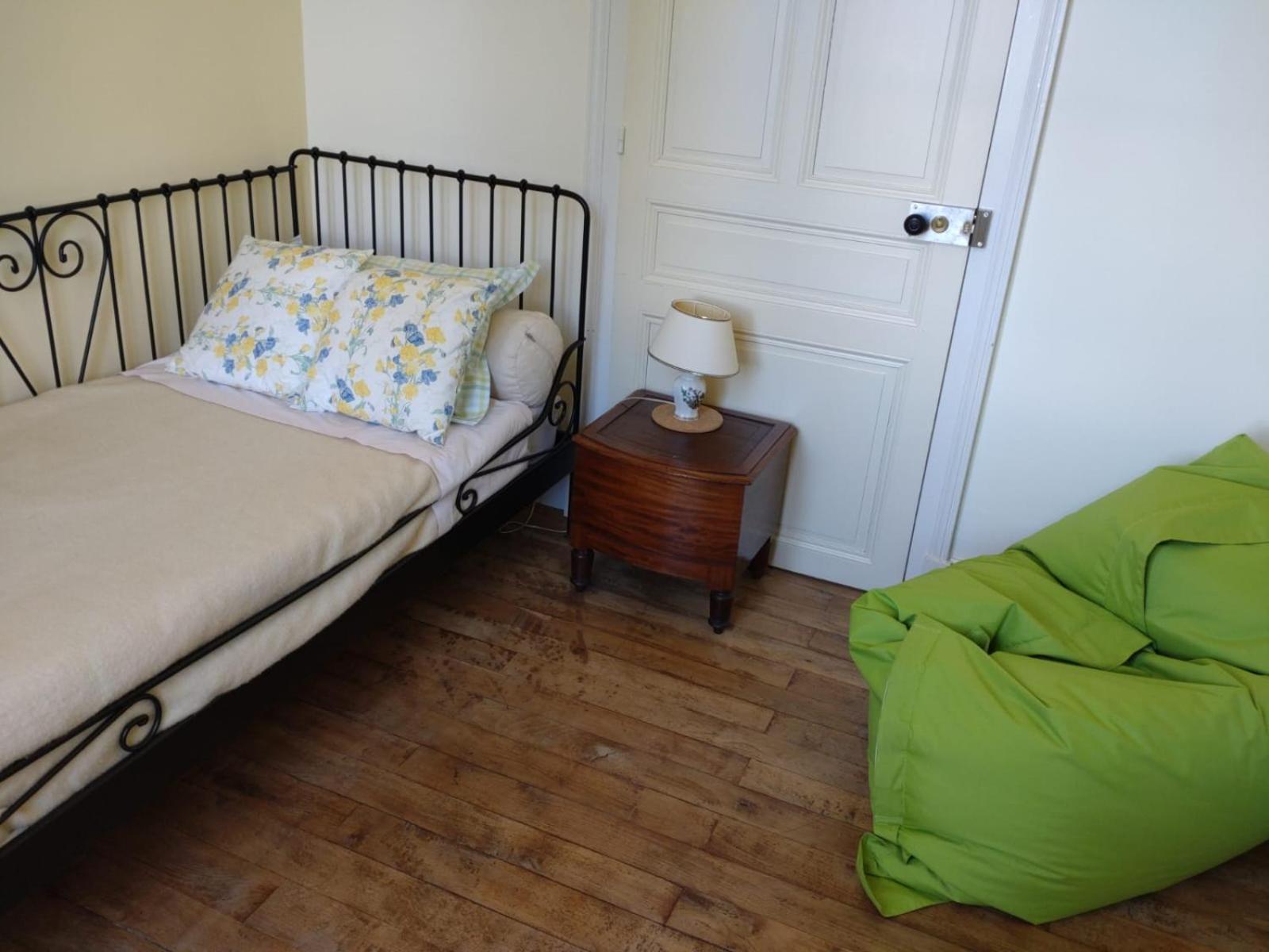 La Brasserie Chambre D'Hotes De Delphine Saulge Exterior photo